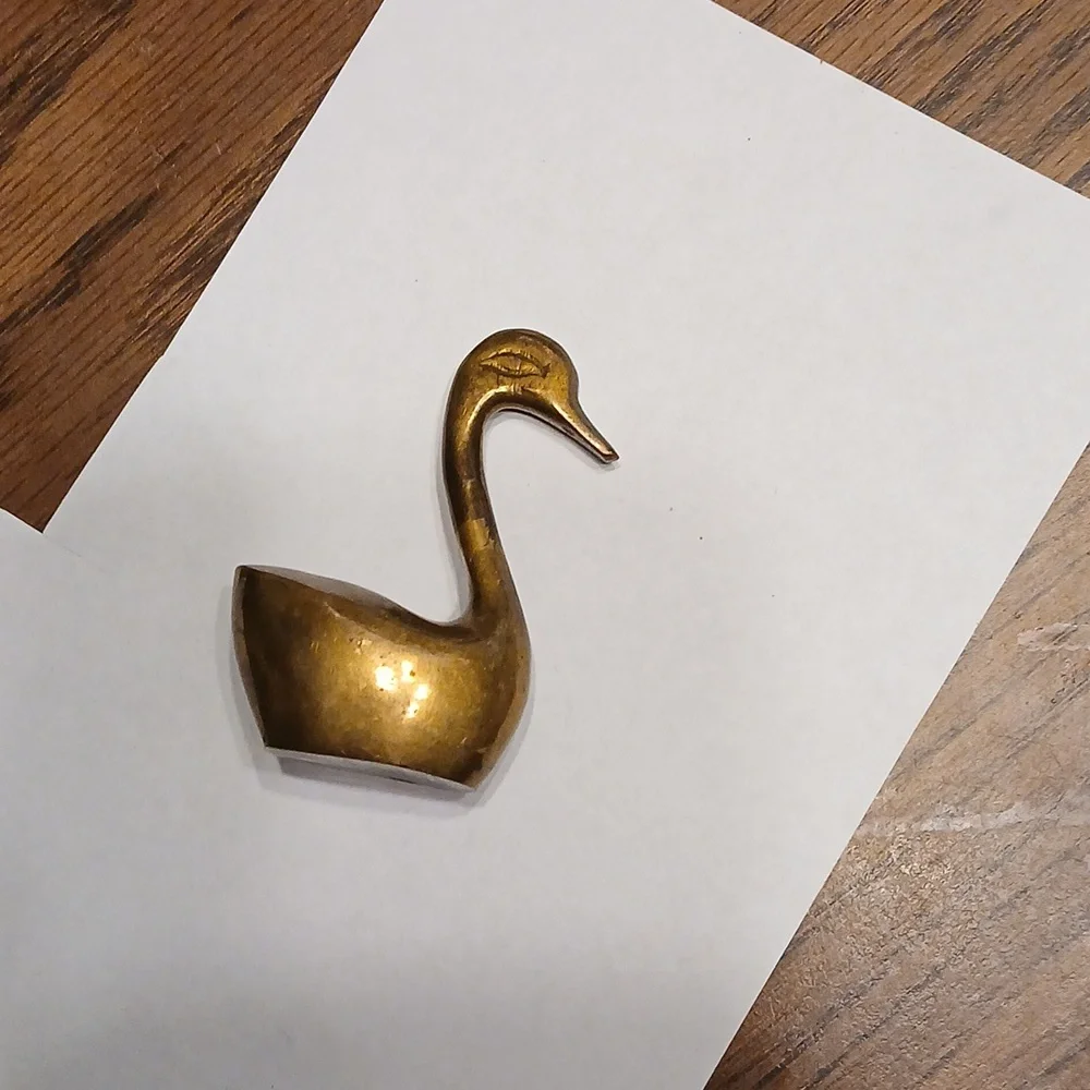 2 Vintage Brass Swans - Picture 3 of 3
